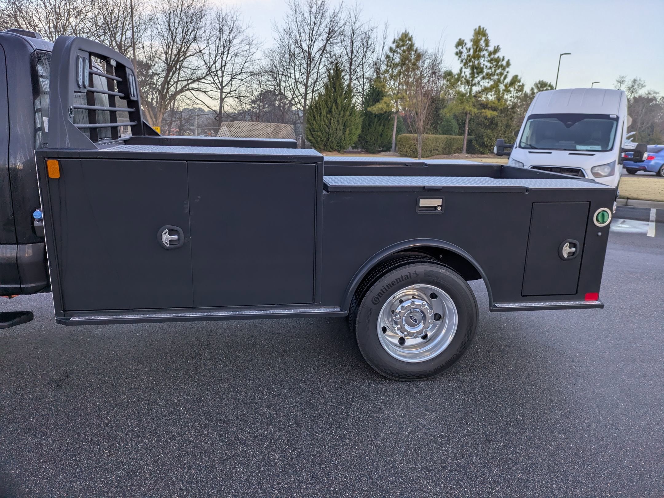 2025 Ford Super Duty F-550 DRW XL