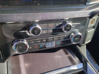 2027 Ford Super Duty F-550 DRW Platinum