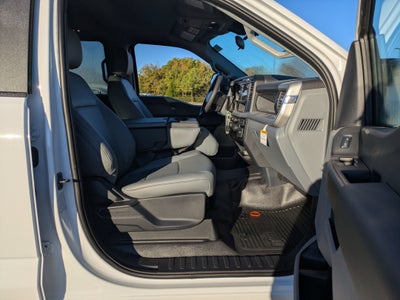 2027 Ford Super Duty F-550 DRW XL
