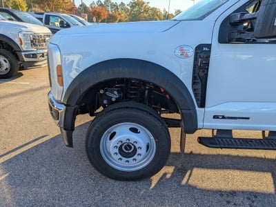 2027 Ford Super Duty F-550 DRW XL