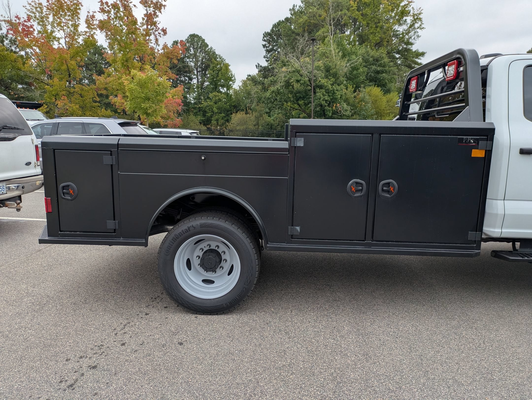 2027 Ford Super Duty F-550 DRW XL