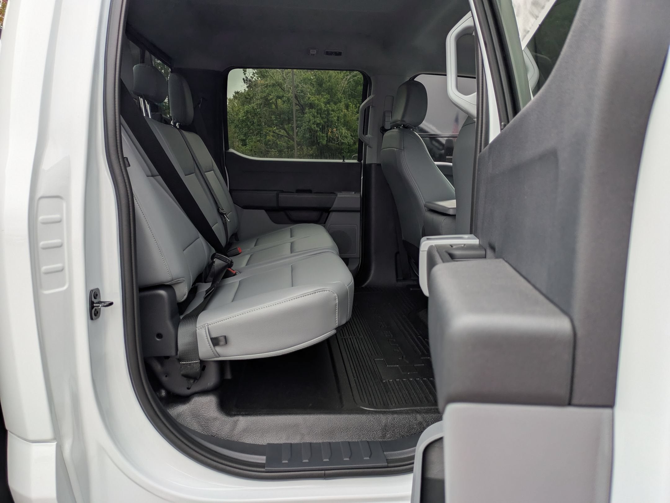 2027 Ford Super Duty F-550 DRW XL