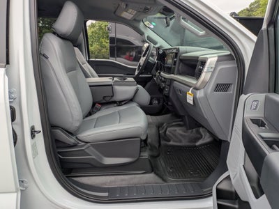 2027 Ford Super Duty F-550 DRW XL