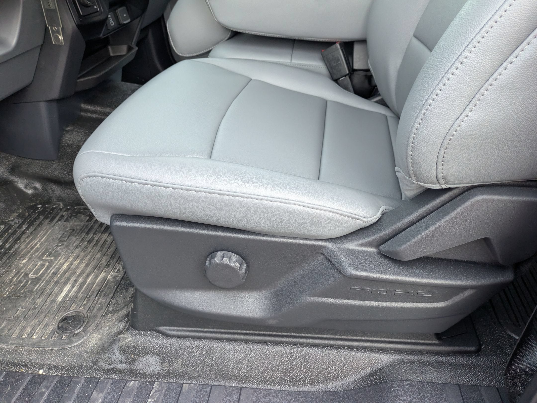 2026 Ford Super Duty F-550 DRW XL