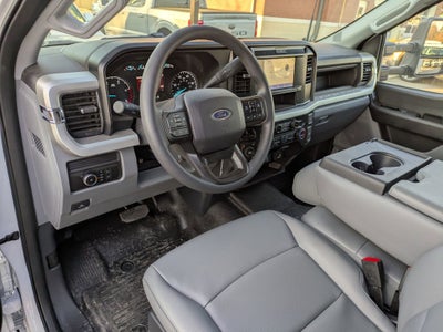 2026 Ford Super Duty F-550 DRW XL