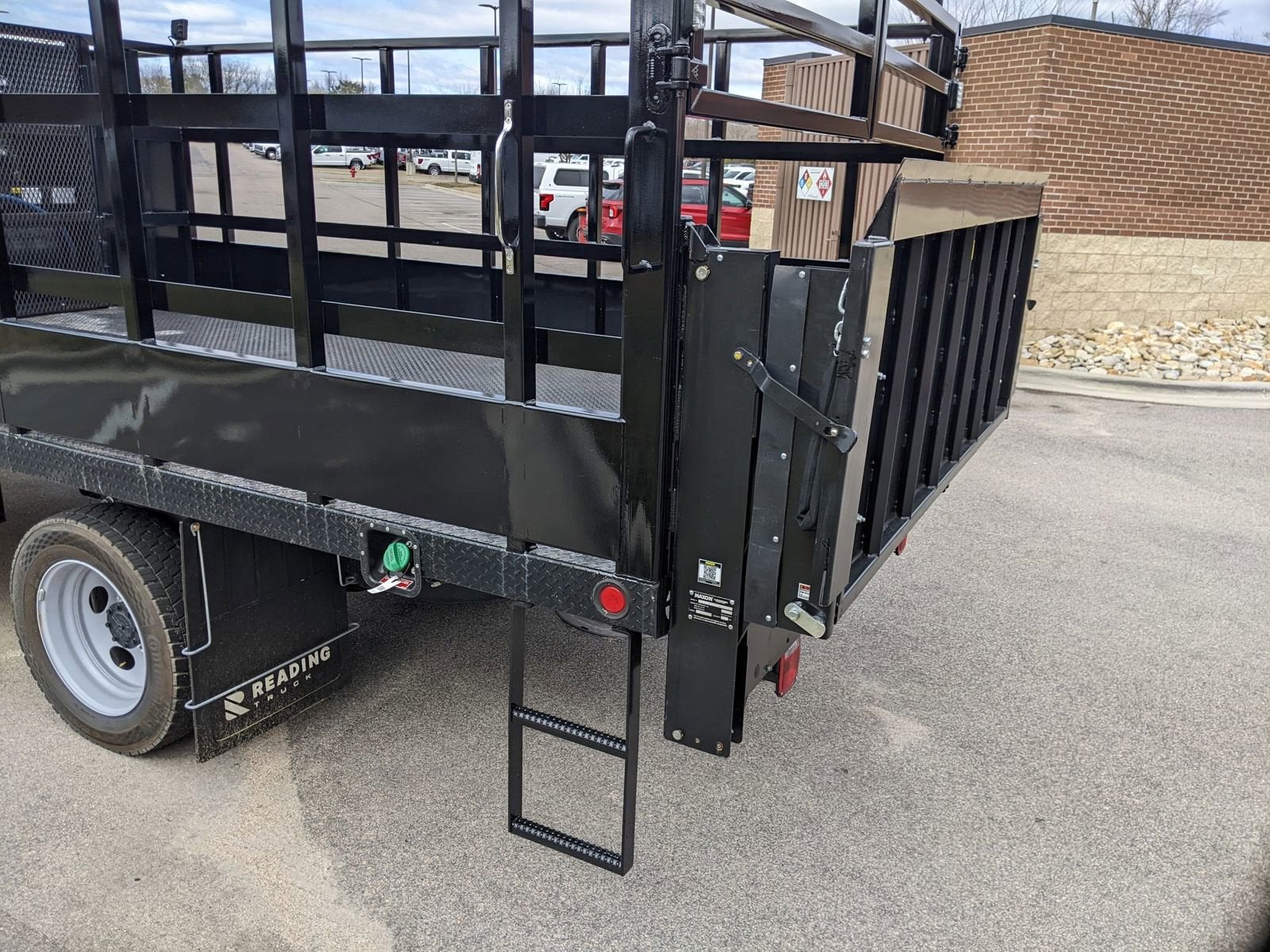 2024 Ford Super Duty F-550 DRW XL