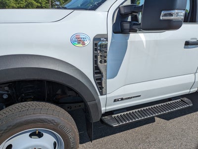 2025 Ford Super Duty F-550 DRW XL