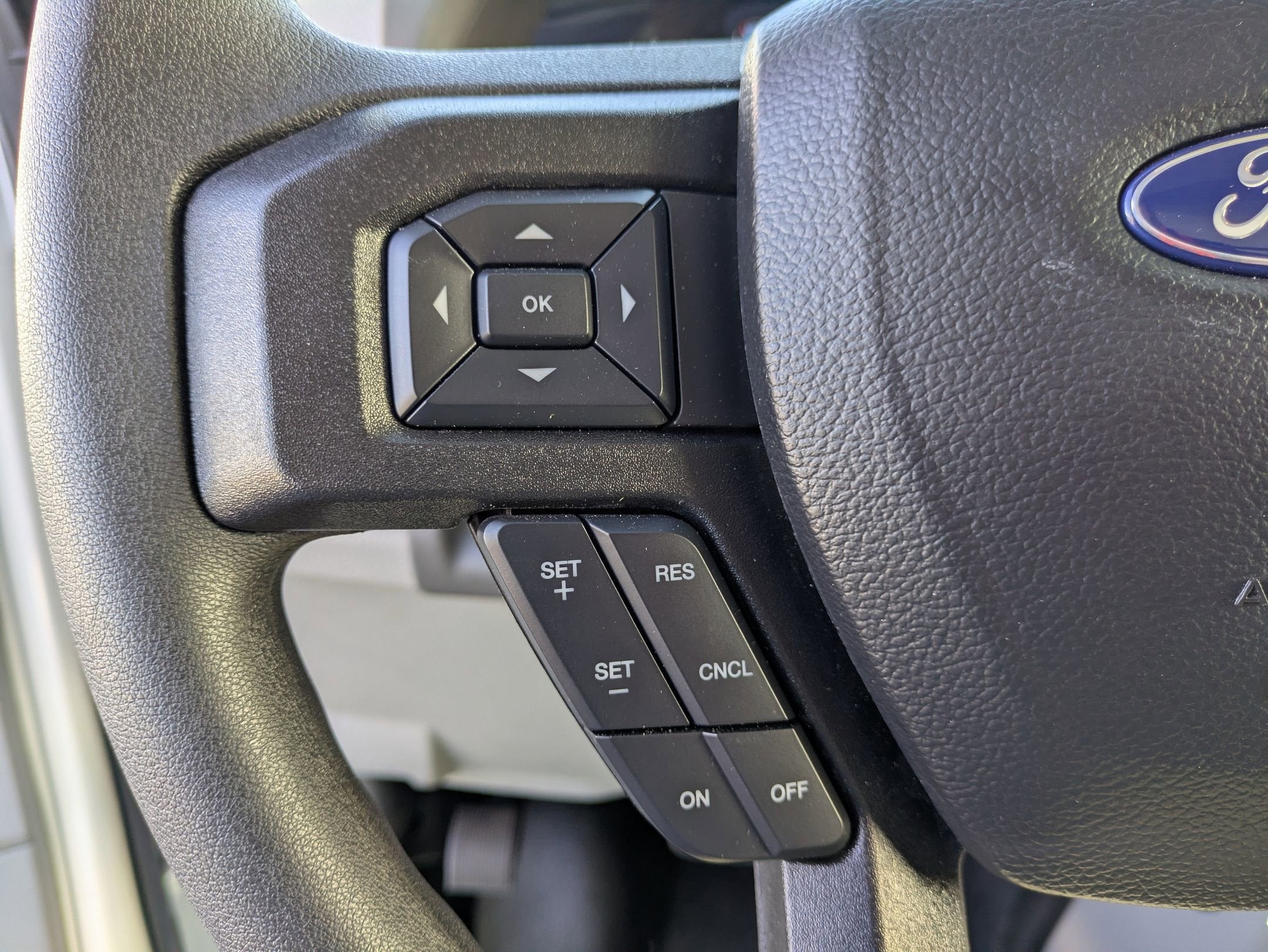 2027 Ford E-Series Cutaway Base