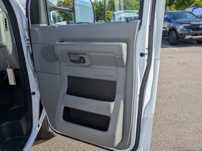 2027 Ford E-Series Cutaway Base