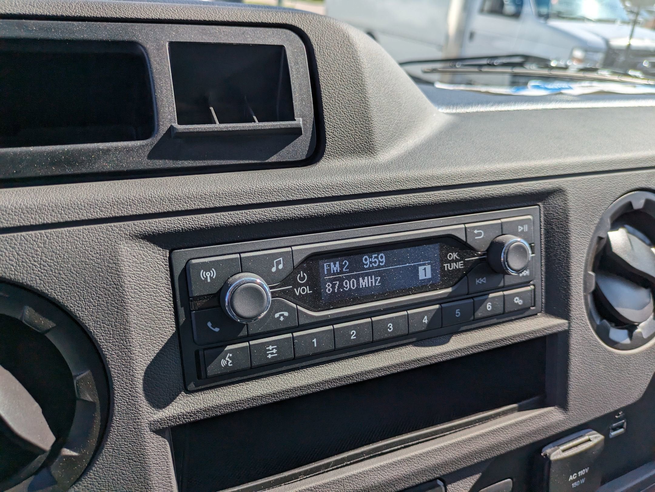 2026 Ford E-Series Cutaway E-350 SRW 138" WB