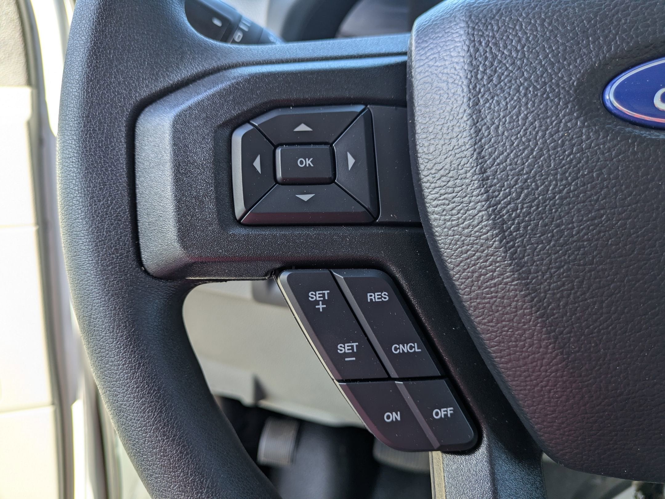 2027 Ford E-Series Cutaway Base