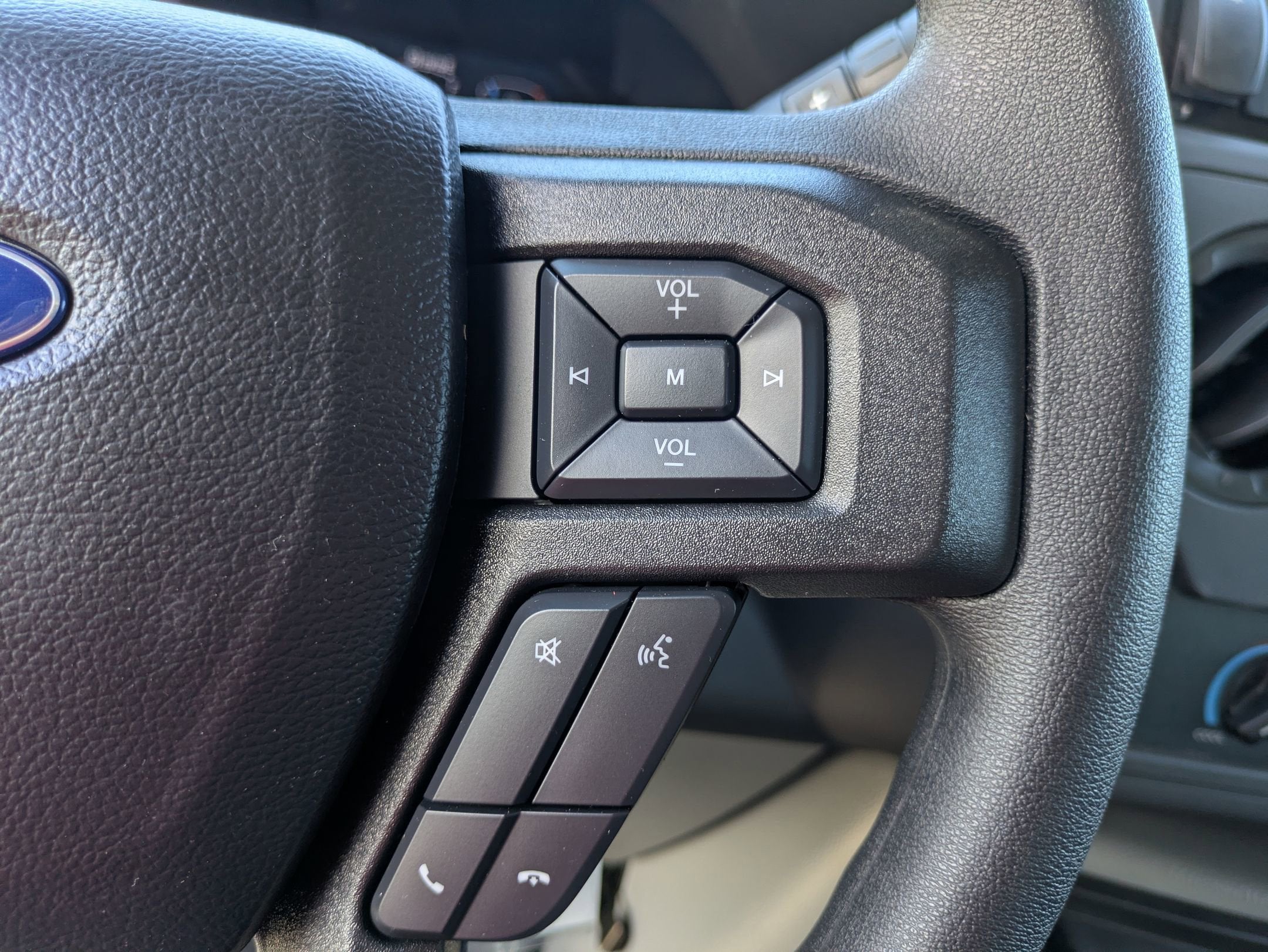 2027 Ford E-Series Cutaway Base