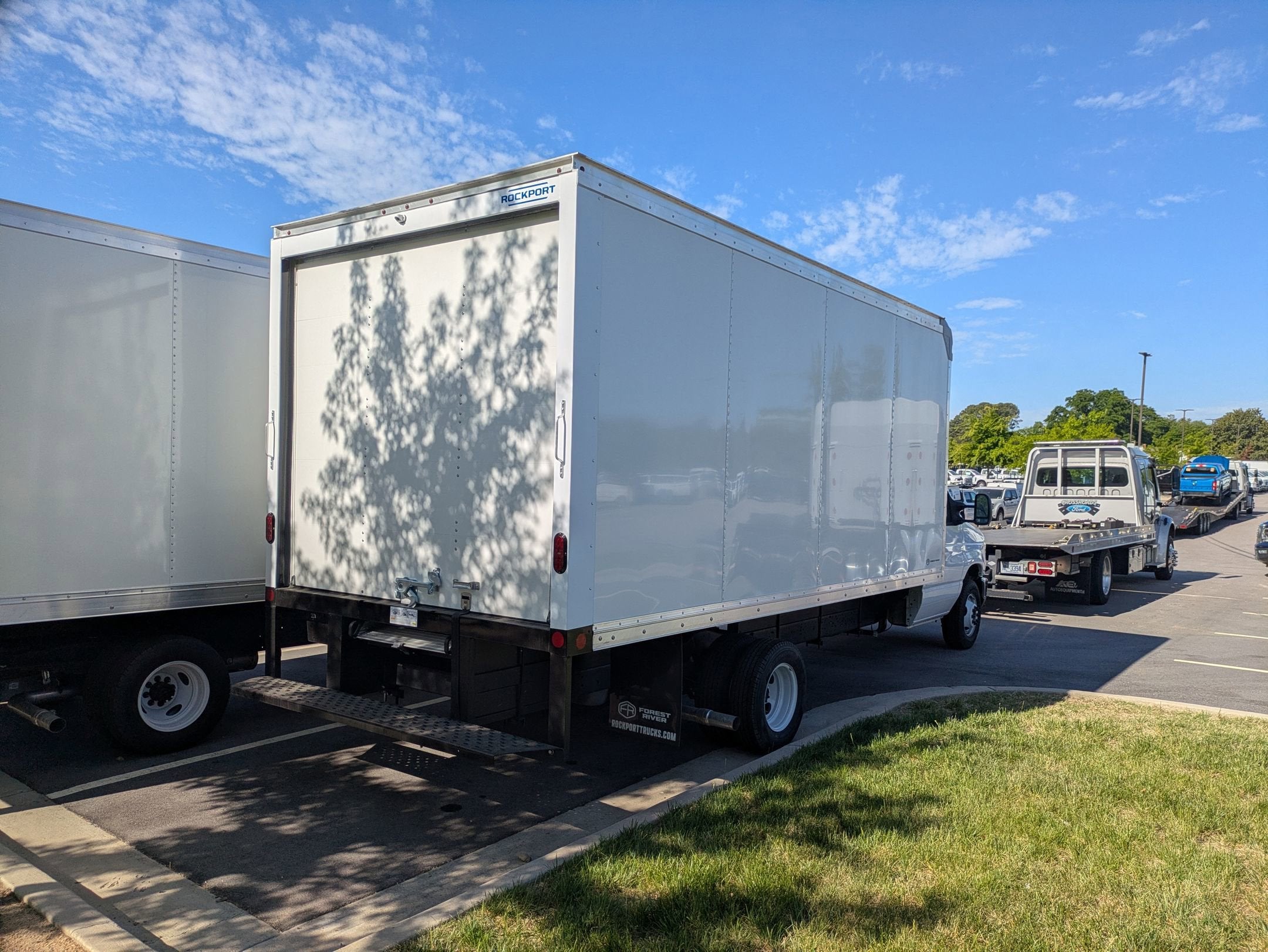 2027 Ford E-Series Cutaway Base