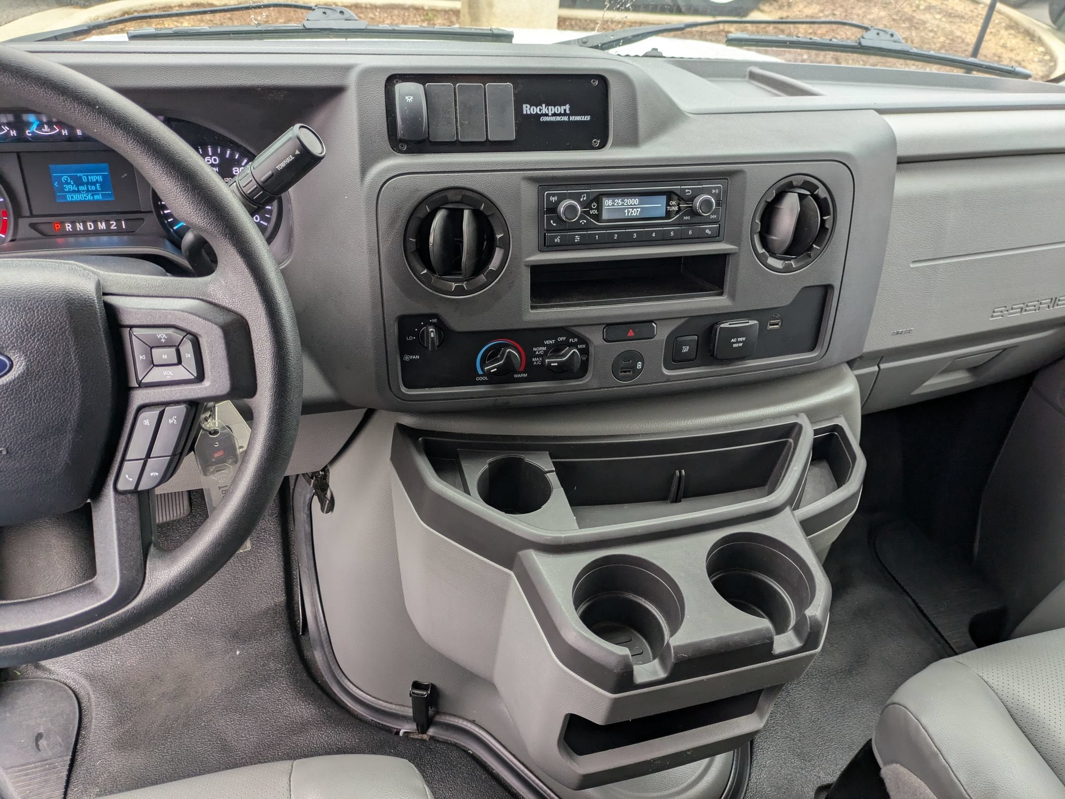 2025 Ford E-Series Cutaway Base