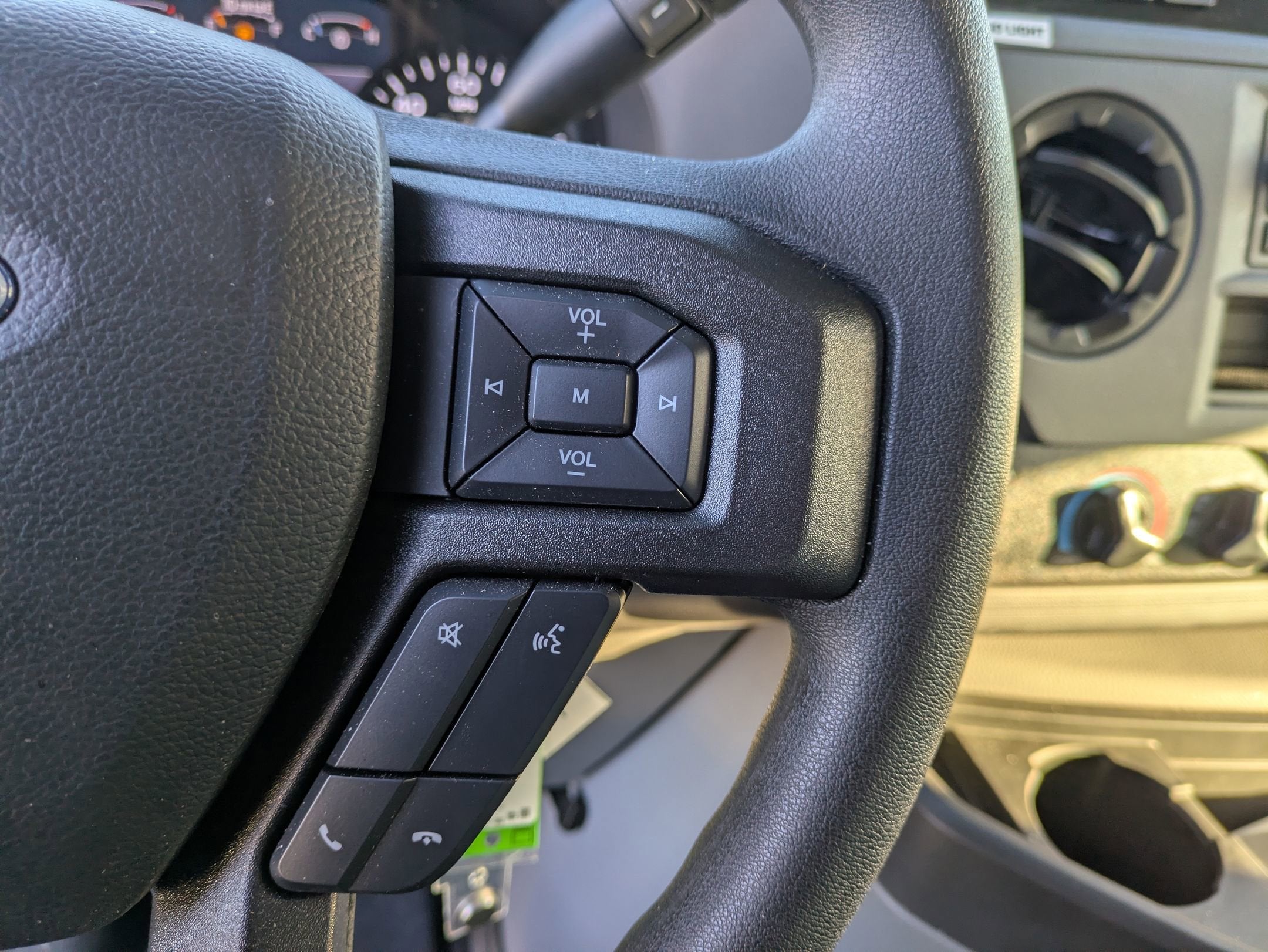 2026 Ford E-Series Cutaway Base