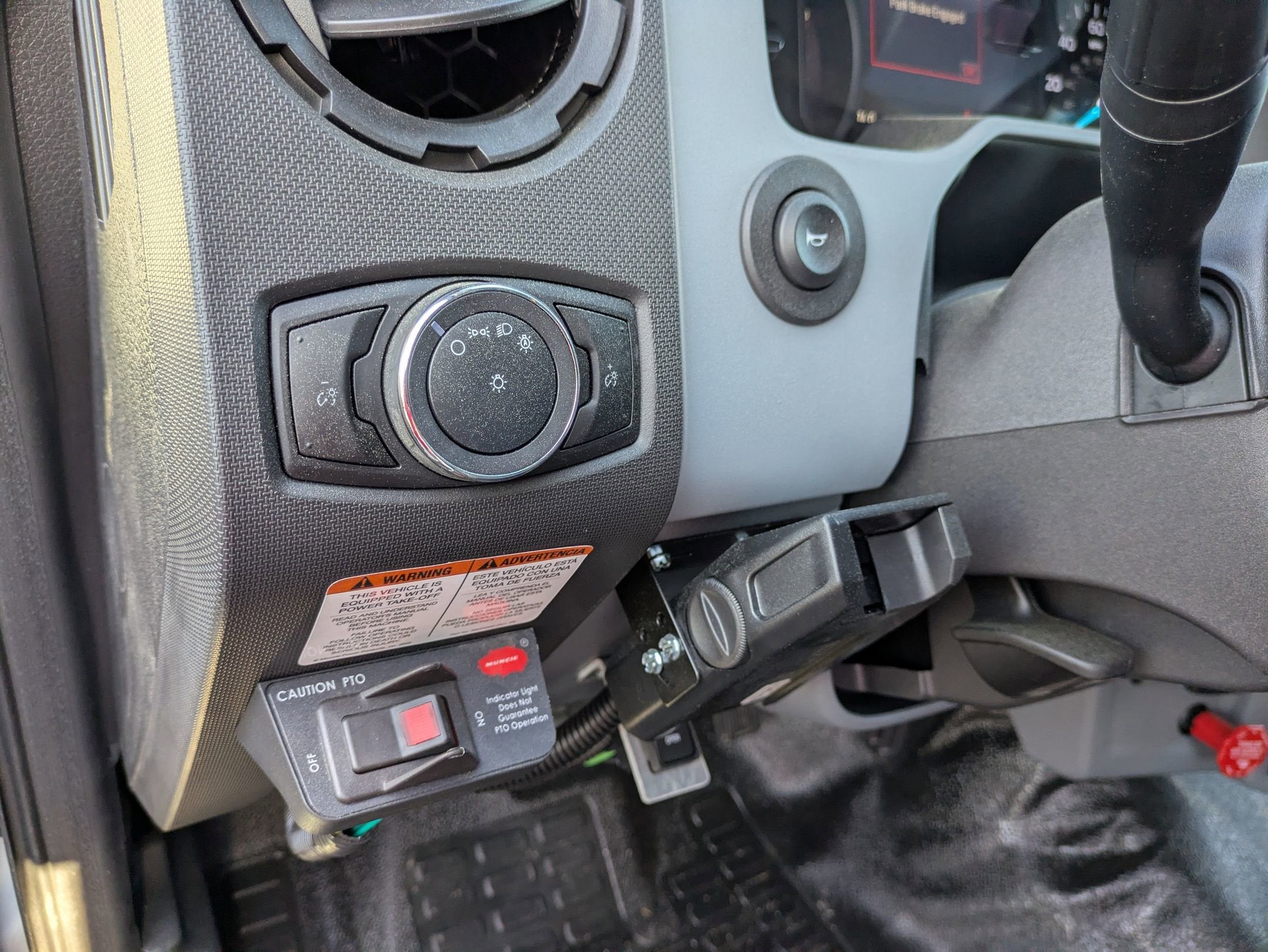 2027 Ford F-750SD Base