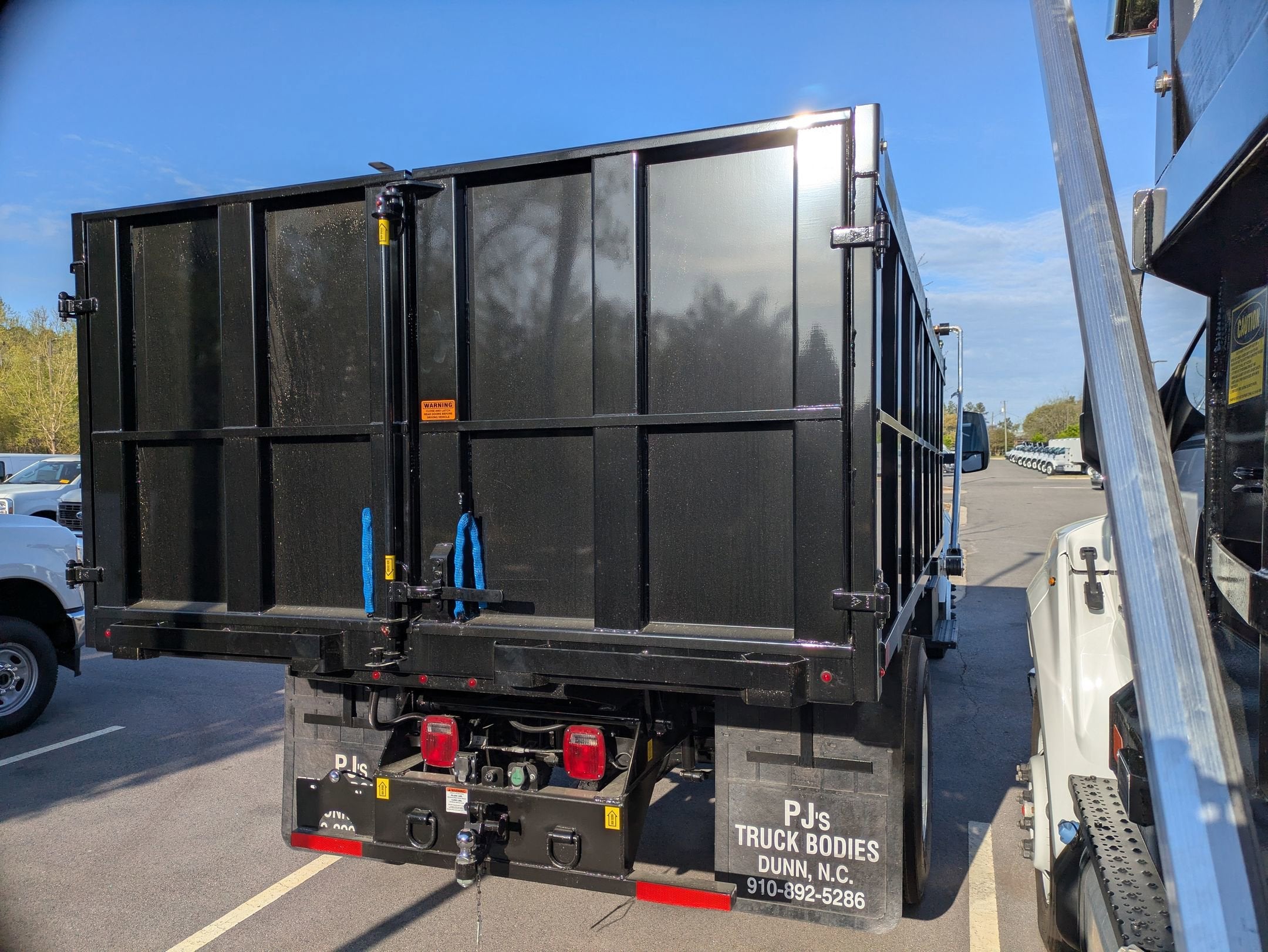 2027 Ford F-750SD Base