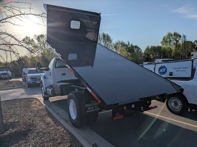 2027 Ford F-750SD Base