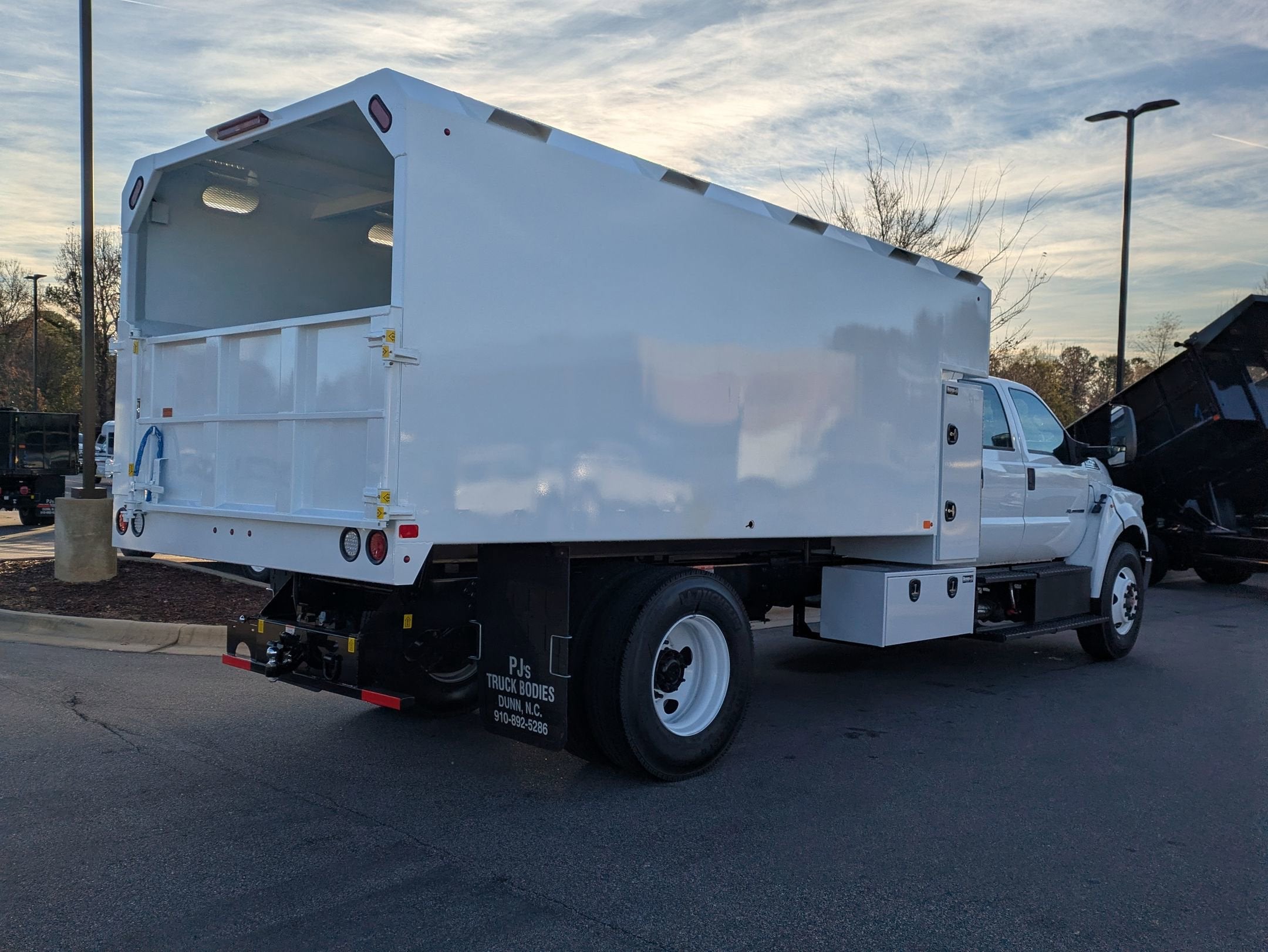 2026 Ford F-750SD Base