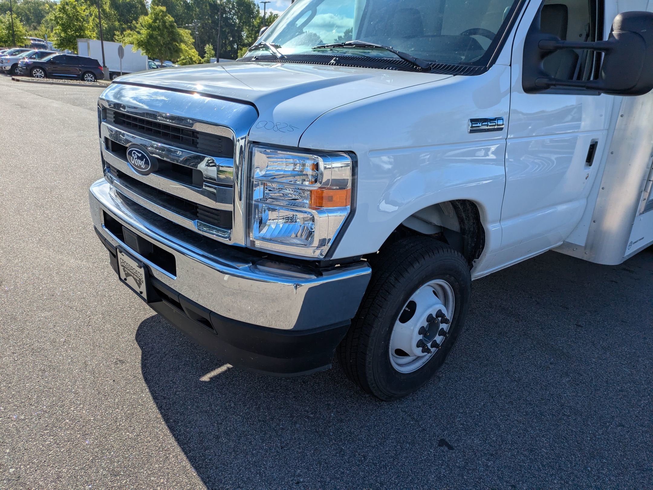 2027 Ford E-Series Cutaway Base