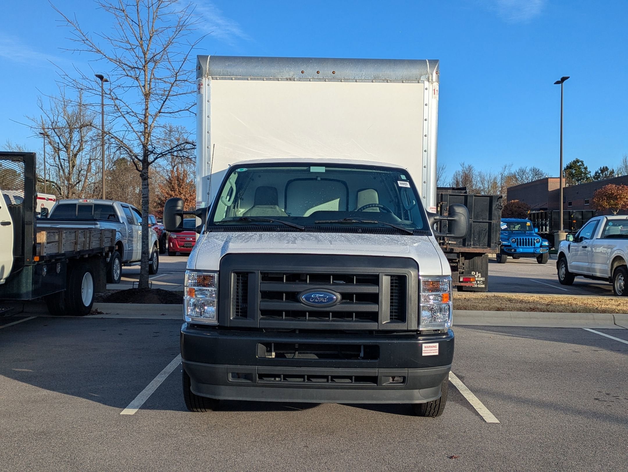 2024 Ford E-Series Cutaway Base