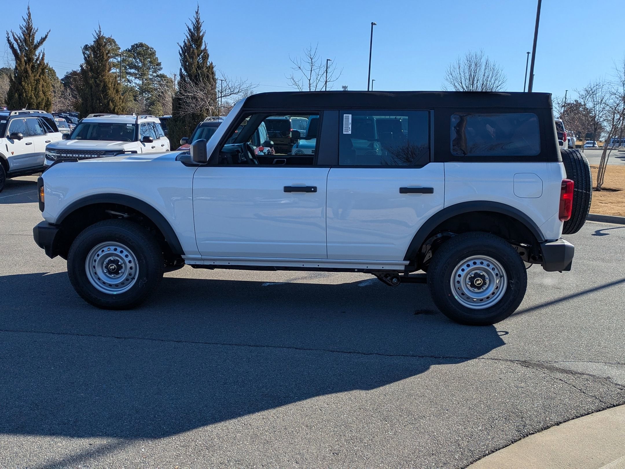 2025 Ford Bronco Base