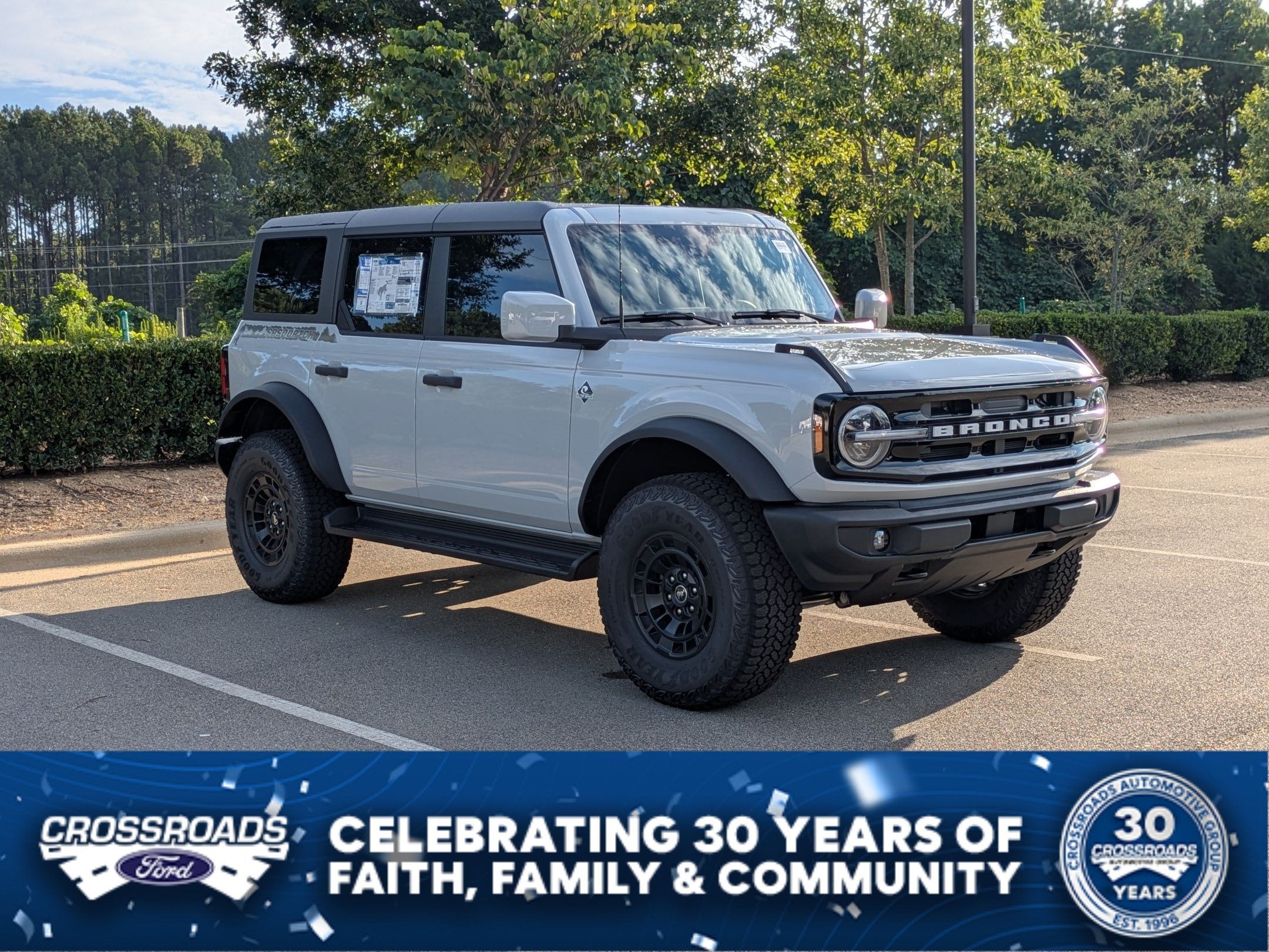 2026 Ford Bronco Outer Banks