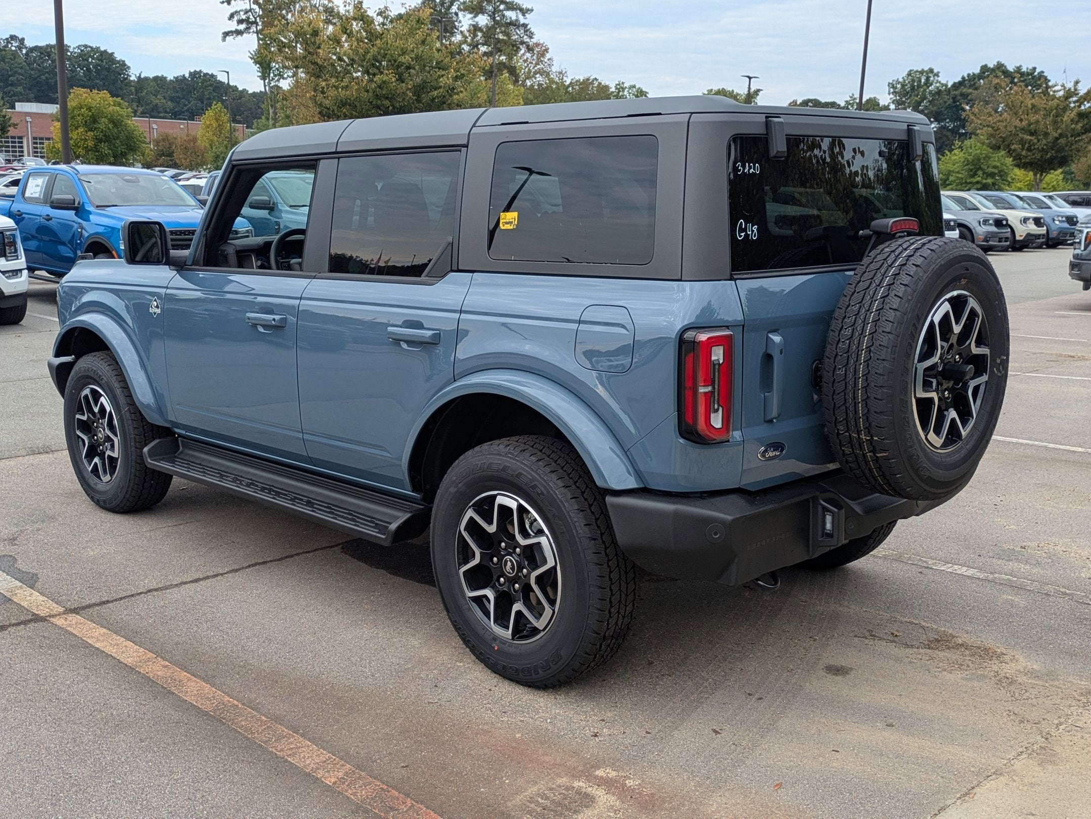 2025 Ford Bronco Outer Banks