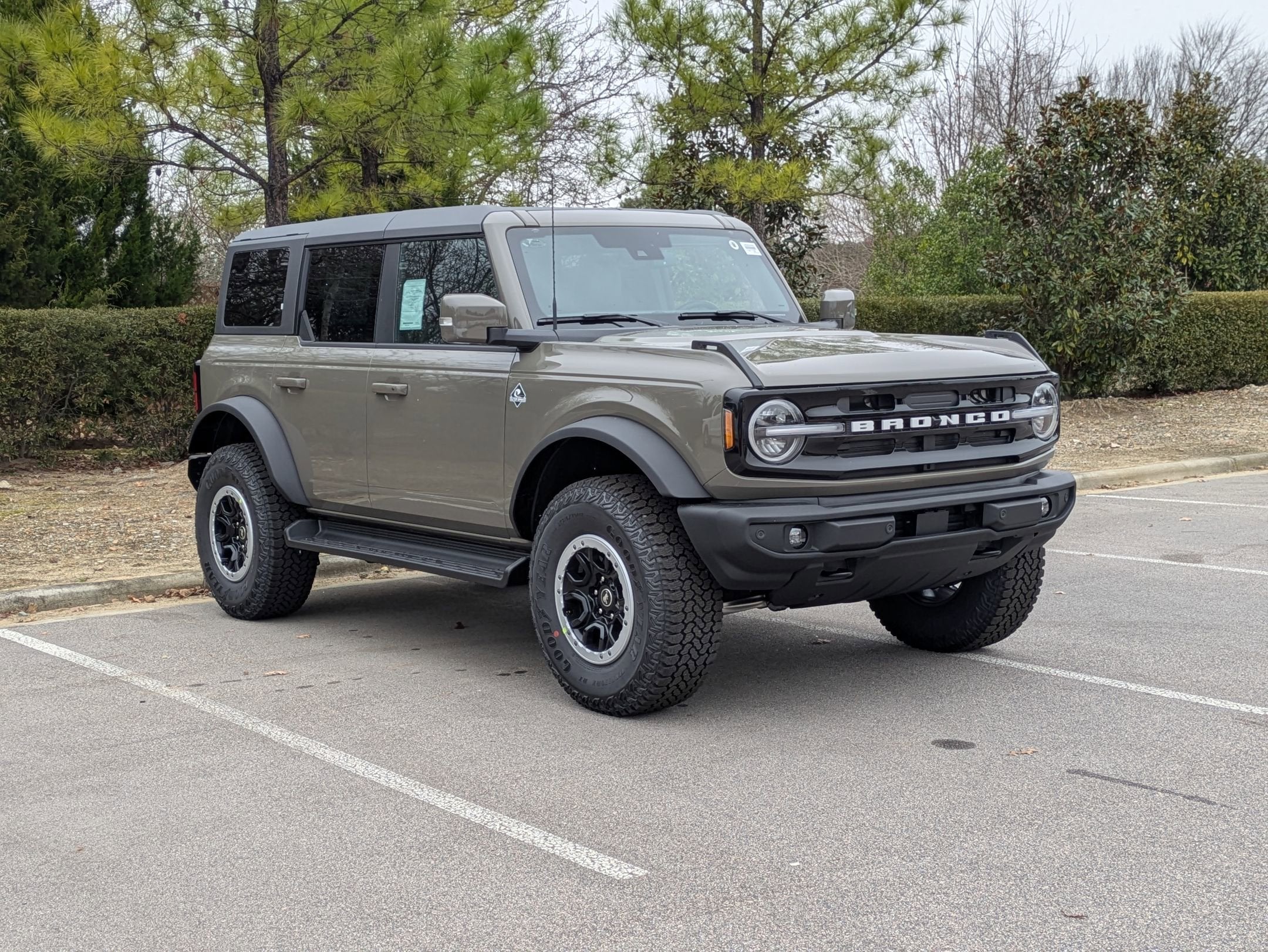 2025 Ford Bronco Outer Banks