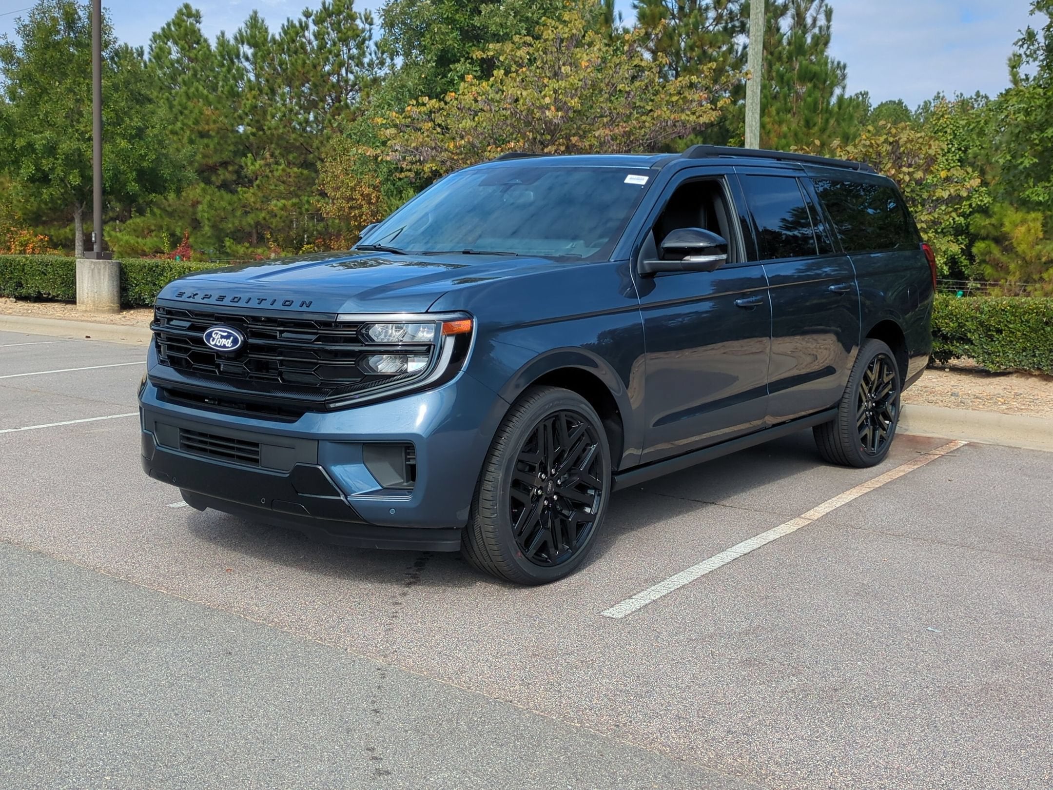 2027 Ford Expedition Max Platinum