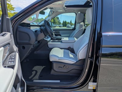 2026 Ford Expedition Max Platinum - Crossroads Manager Demo
