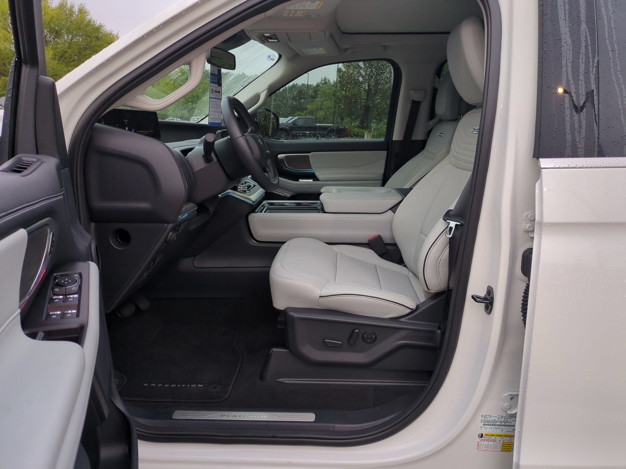 2026 Ford Expedition Platinum - Crossroads Courtesy Demo