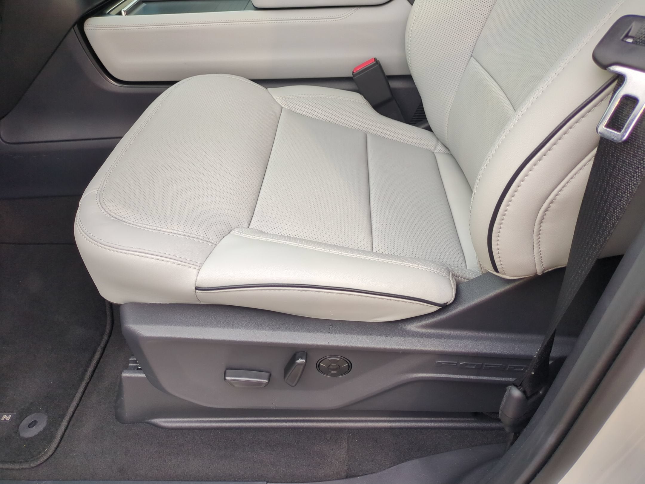 2026 Ford Expedition Platinum - Crossroads Courtesy Demo