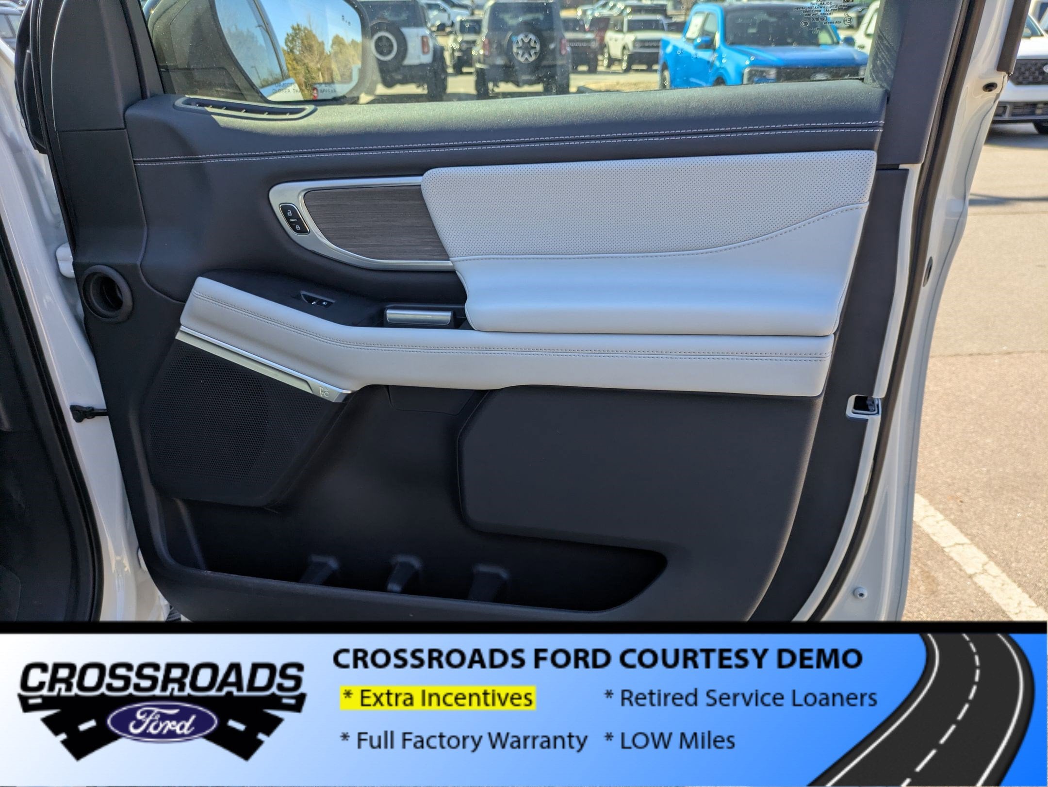 2025 Ford Expedition Platinum - Crossroads Courtesy Demo