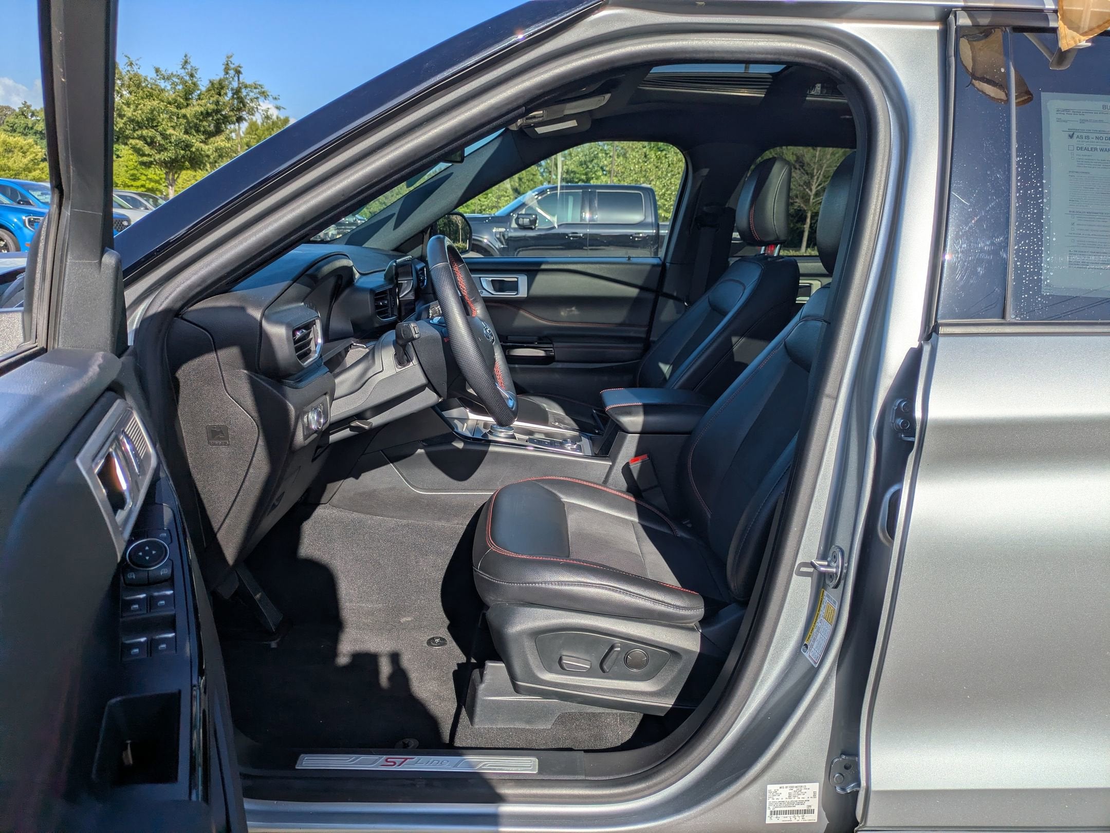 2022 Ford Explorer ST-Line