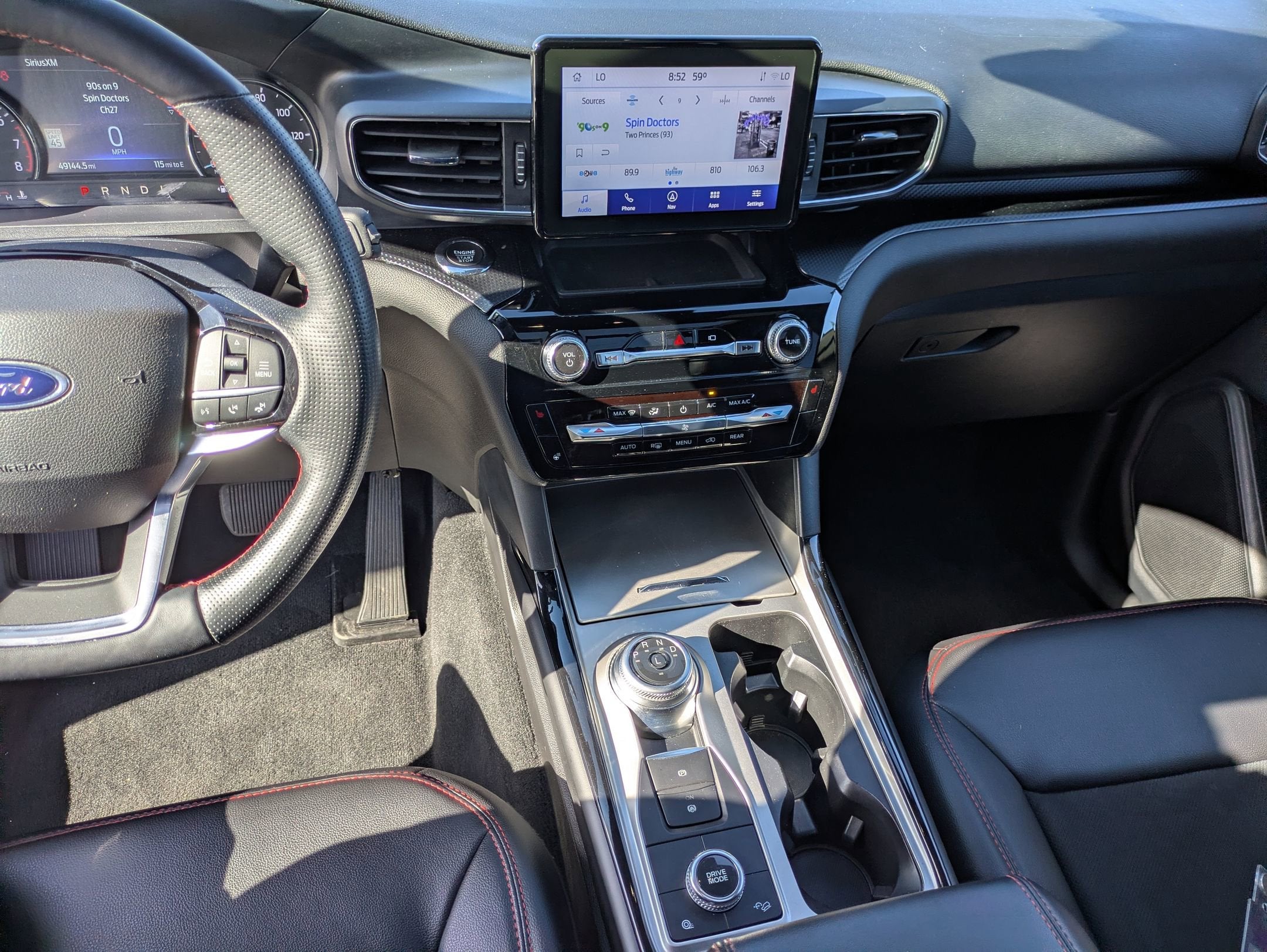 2022 Ford Explorer ST-Line
