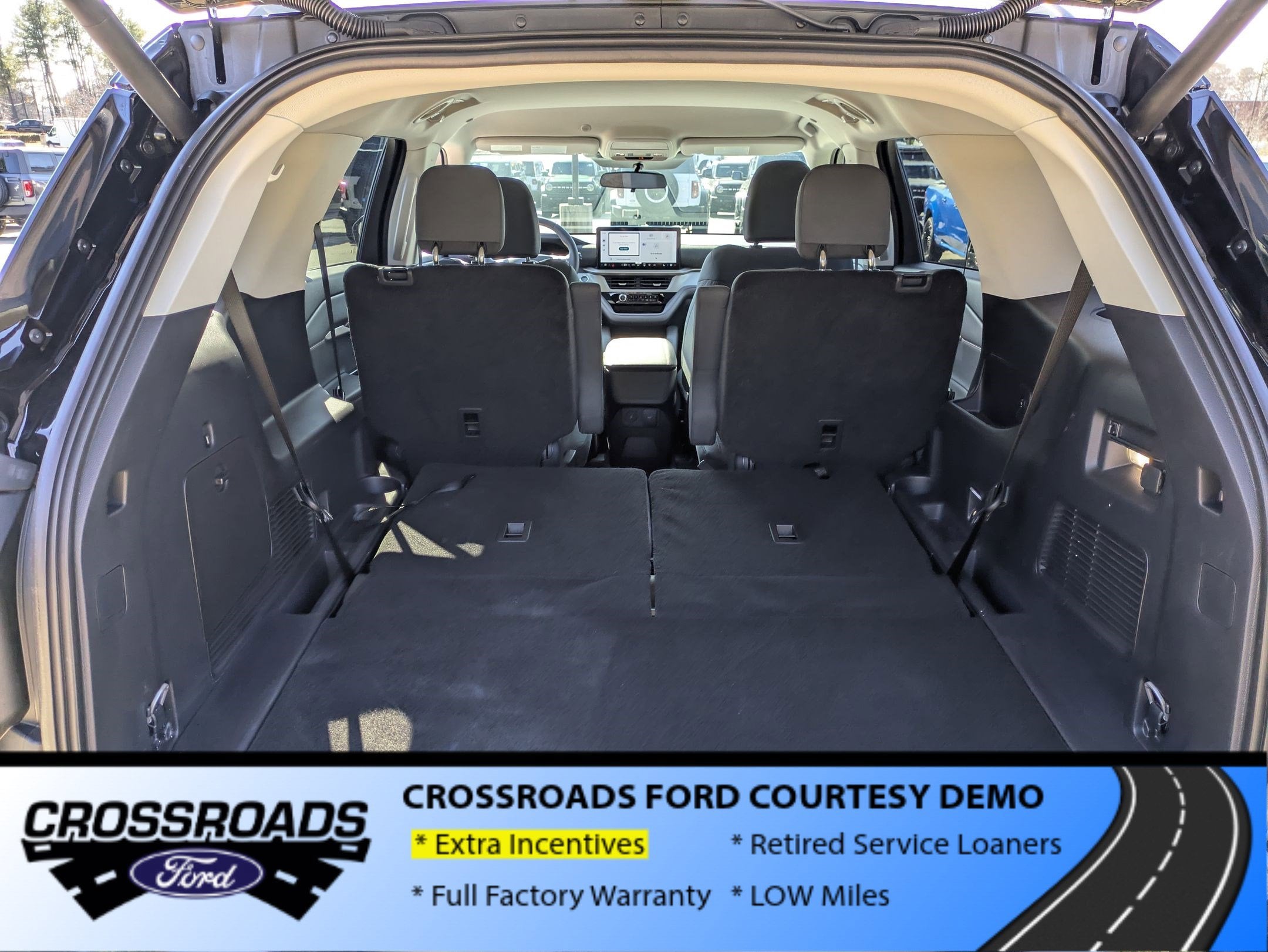 2026 Ford Explorer Active w/200A Pkg - Crossroads Courtesy Demo