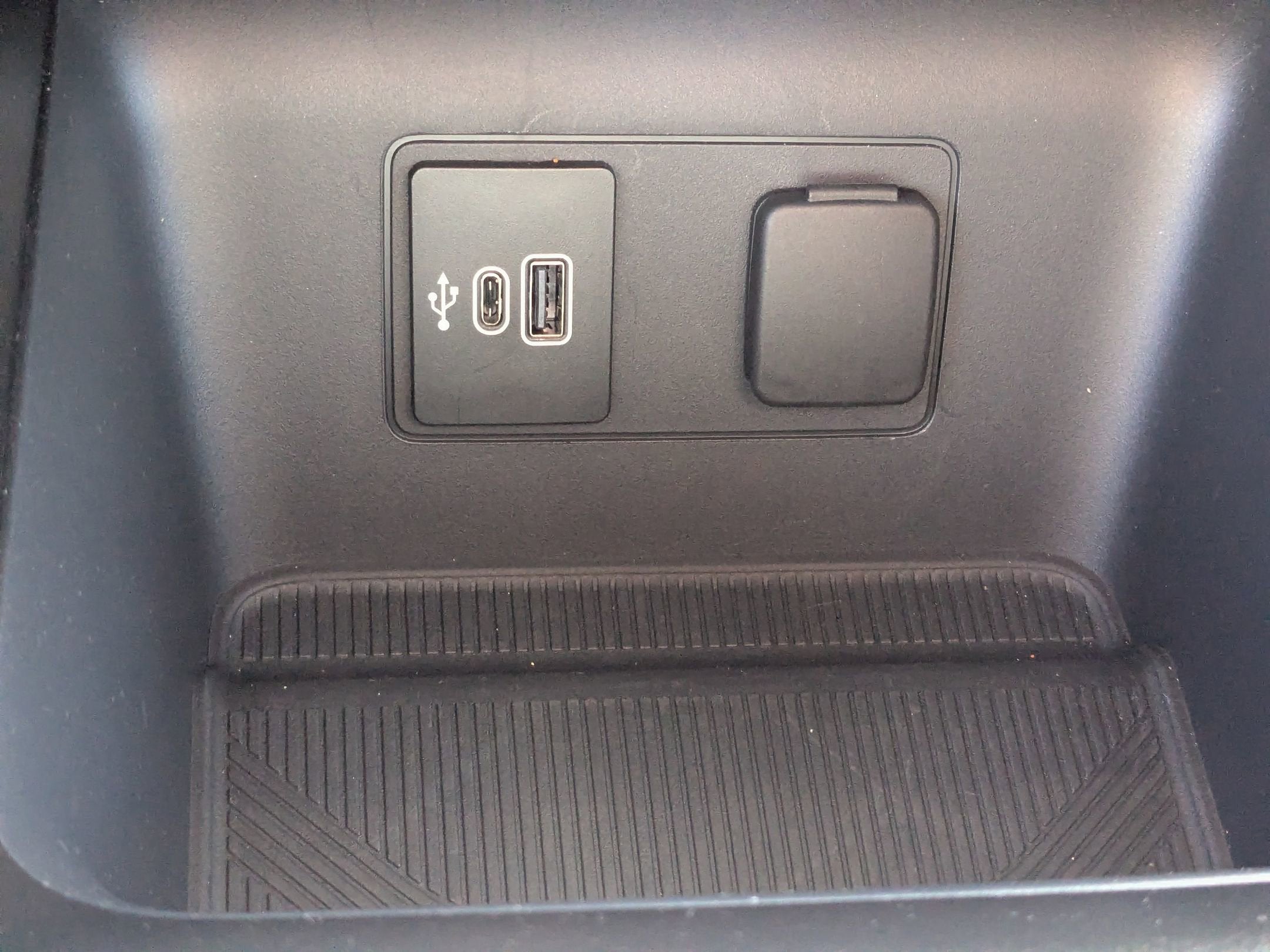 2026 Ford Explorer Active - Crossroads Courtesy Demo