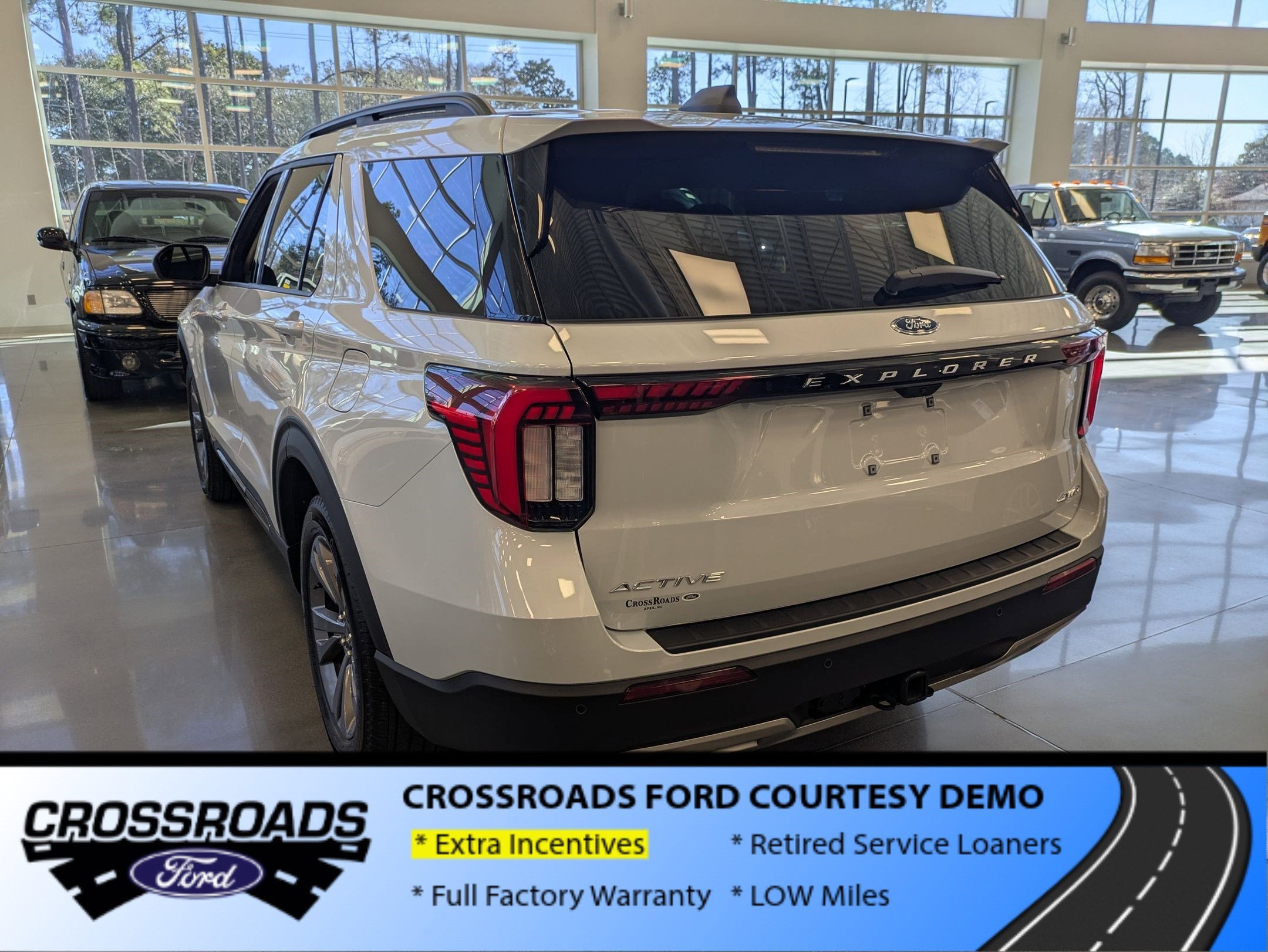 2026 Ford Explorer Active w/200A Pkg - Crossroads Courtesy Demo