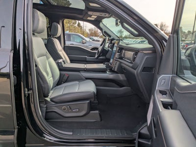 2025 Ford F-150 Lightning LARIAT