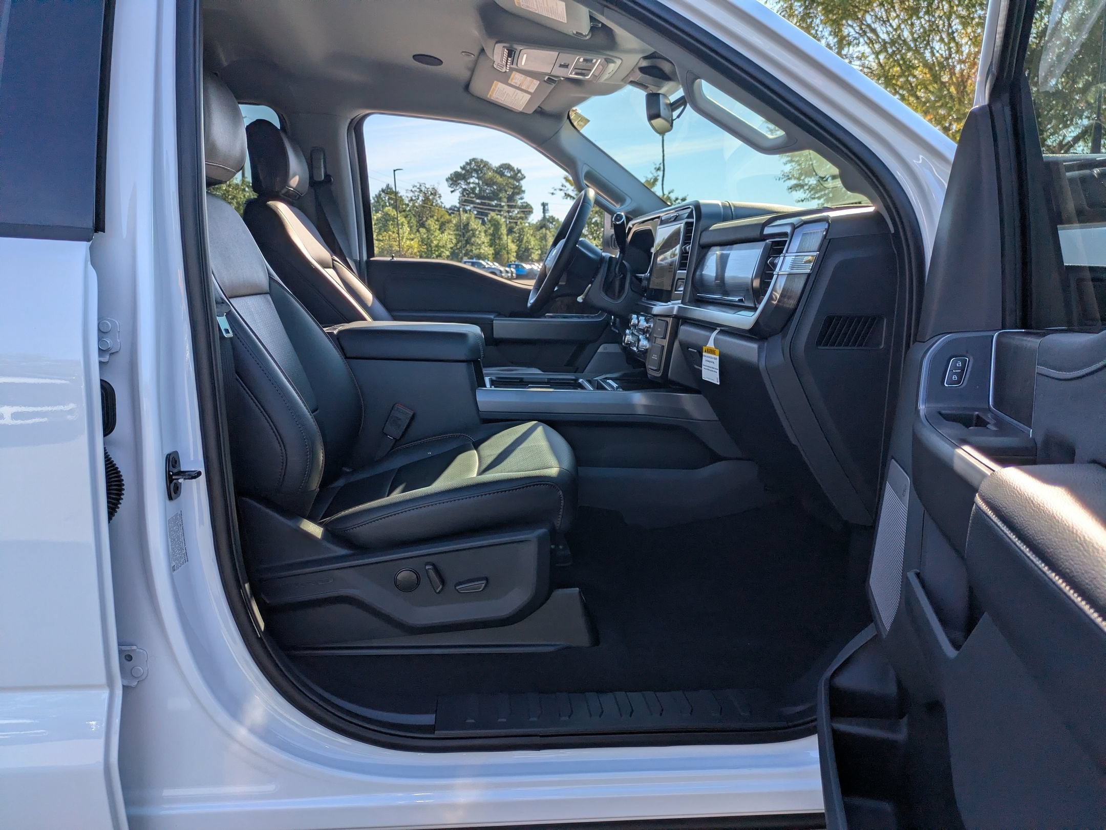 2027 Ford Super Duty F-250 SRW LARIAT