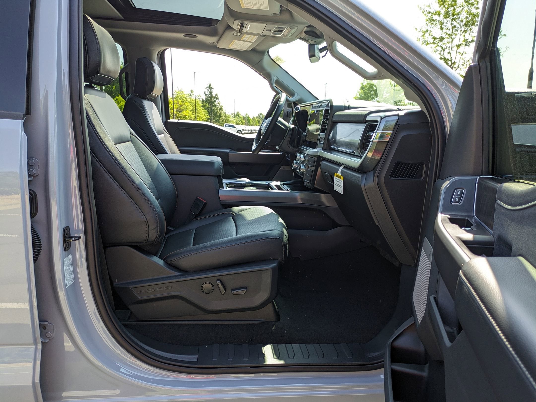 2025 Ford Super Duty F-250 SRW LARIAT