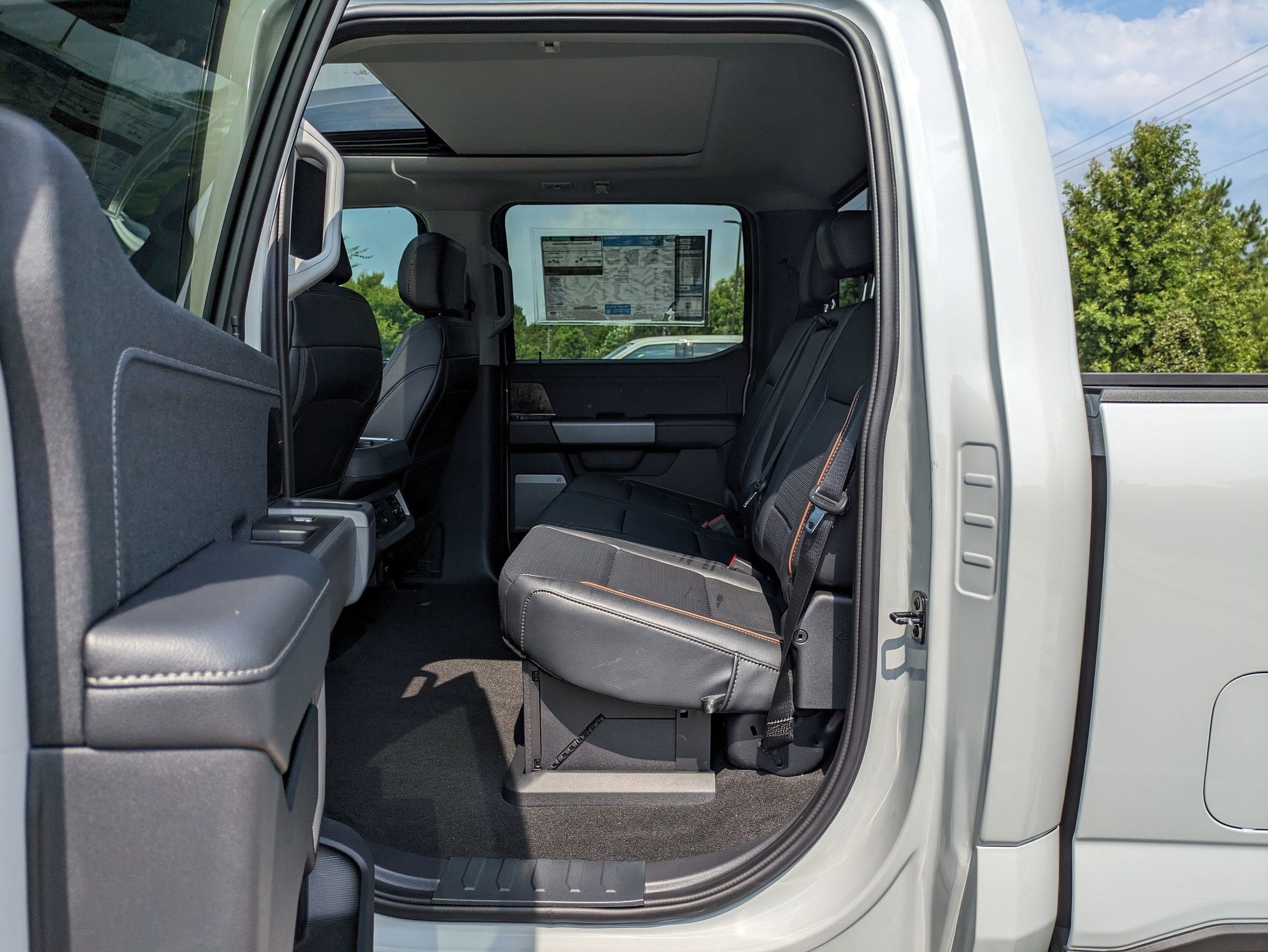 2025 Ford Super Duty F-250 SRW LARIAT