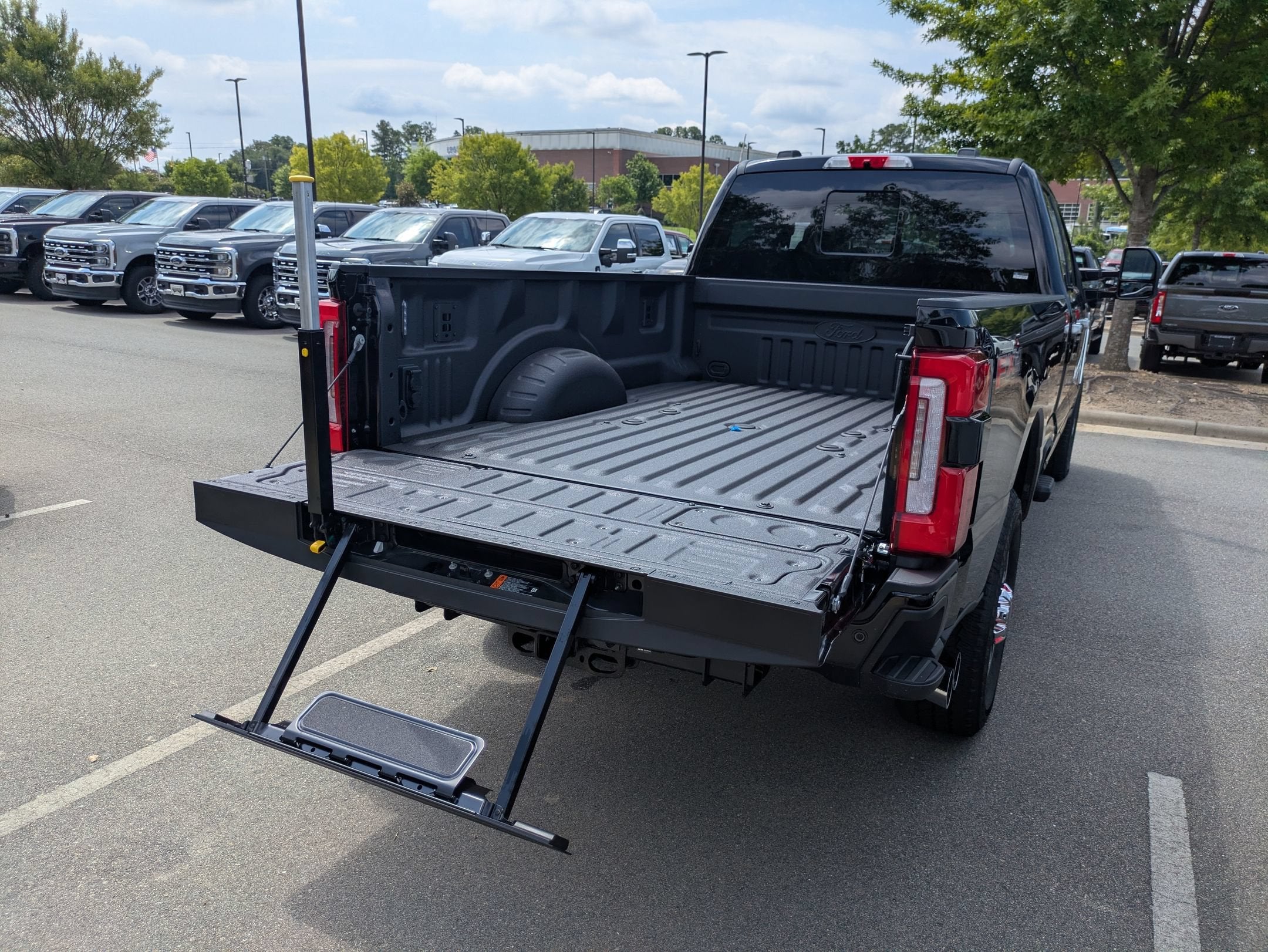 2026 Ford Super Duty F-350 SRW Platinum