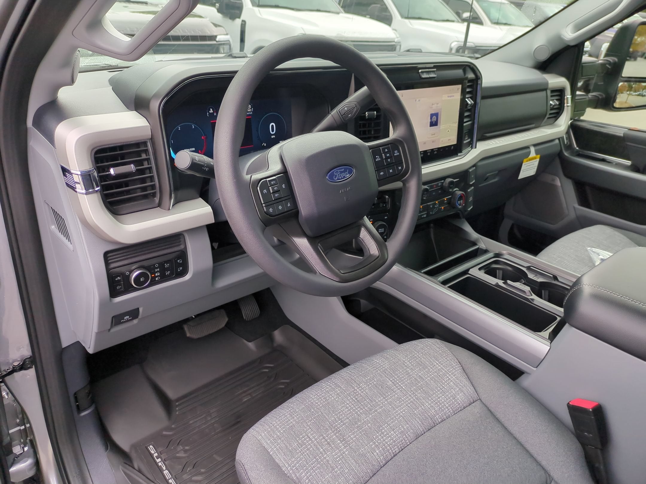 2027 Ford Super Duty F-350 SRW XLT