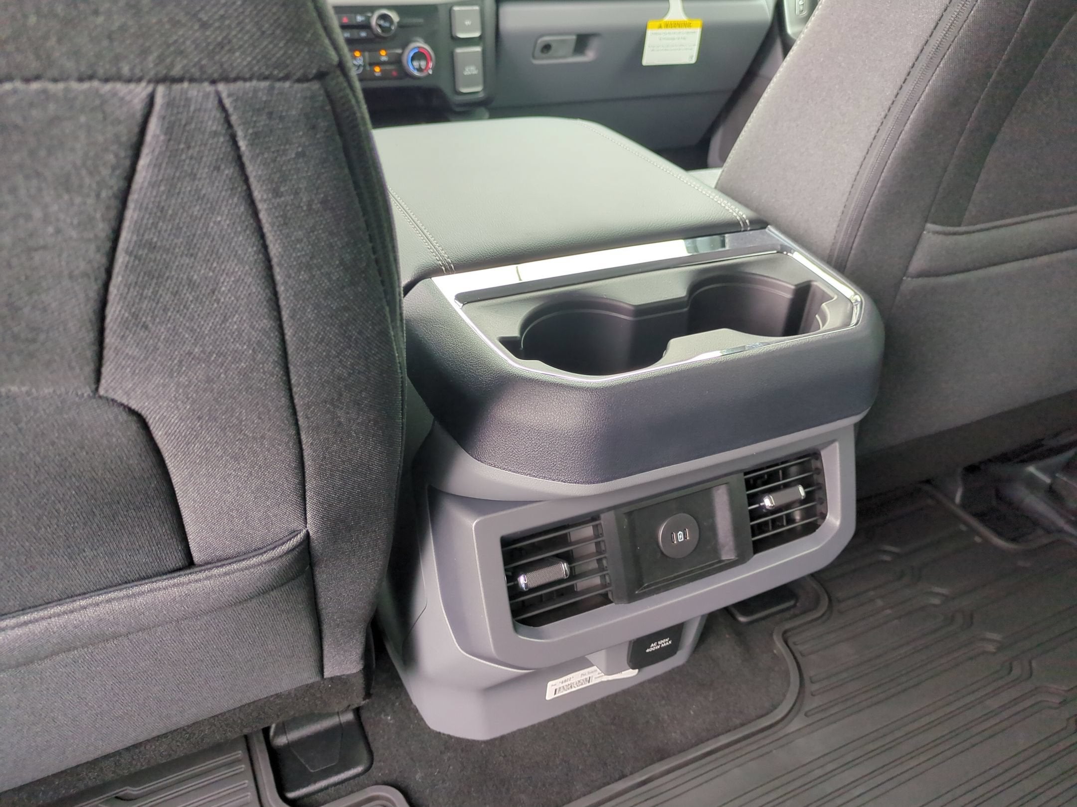 2027 Ford Super Duty F-350 SRW XLT