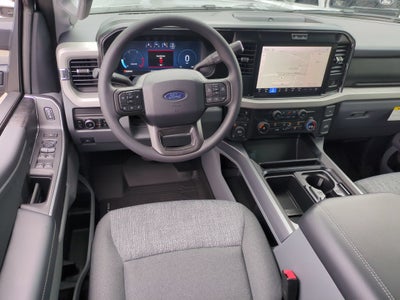 2027 Ford Super Duty F-350 SRW XLT