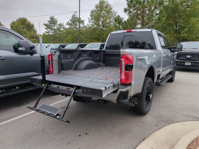 2027 Ford Super Duty F-350 SRW XLT