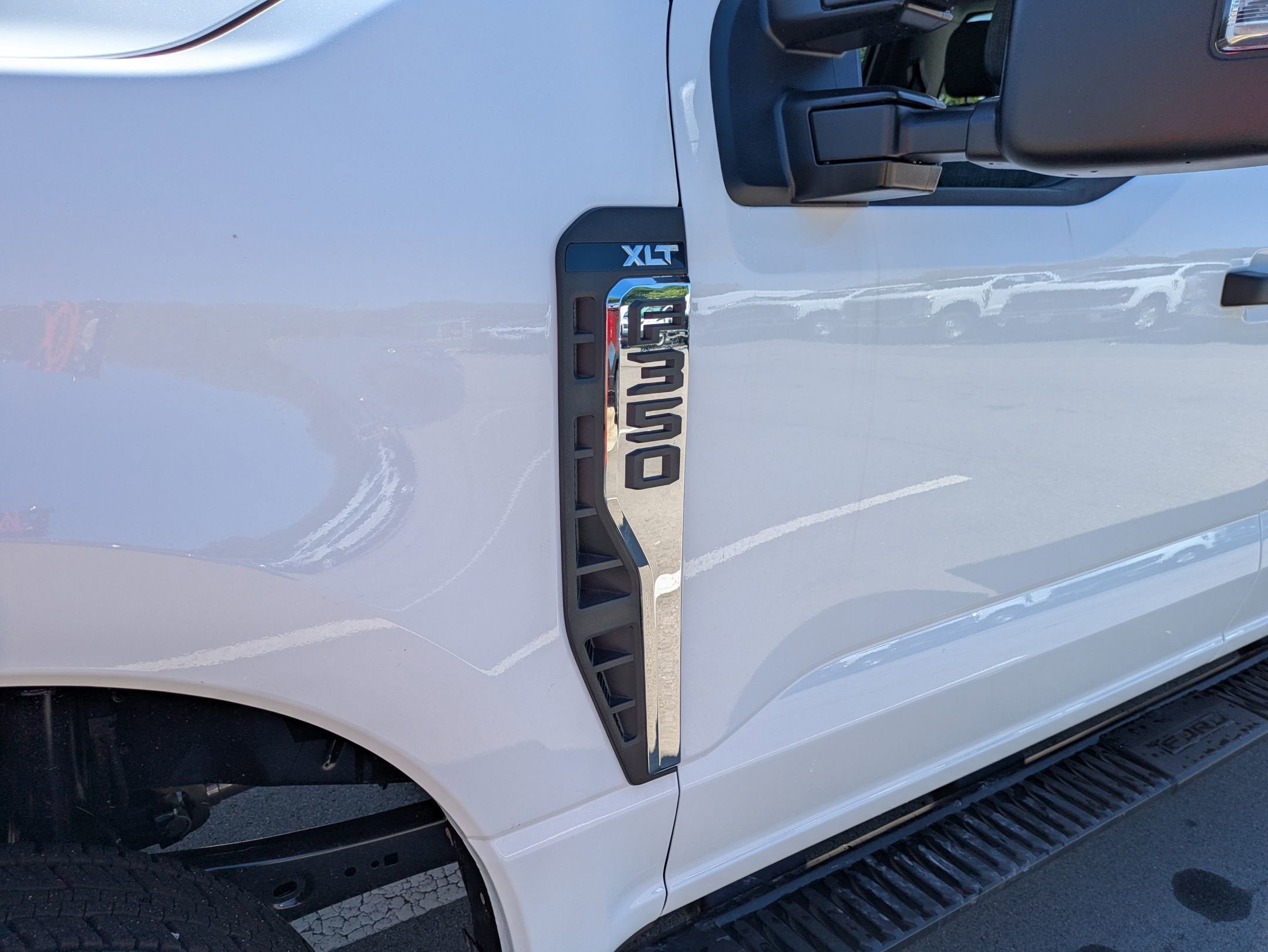 2026 Ford Super Duty F-350 SRW XLT