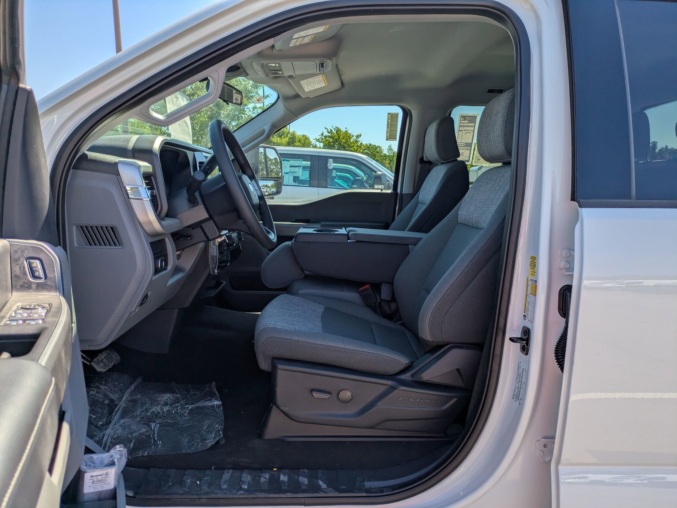 2026 Ford Super Duty F-350 SRW XLT